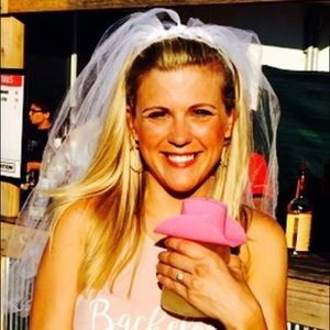 Meet your Posher, Dana